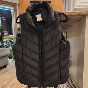 Black Puffer Vest for Women